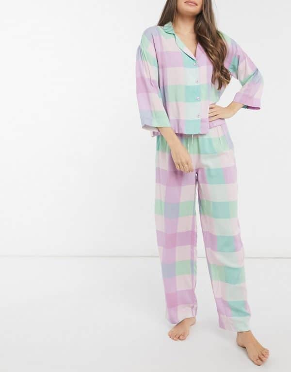 ASOS DESIGN - Flerfarvet pyjamassæt i ternet modal med langærmet skjorte & bukser-Multifarvet